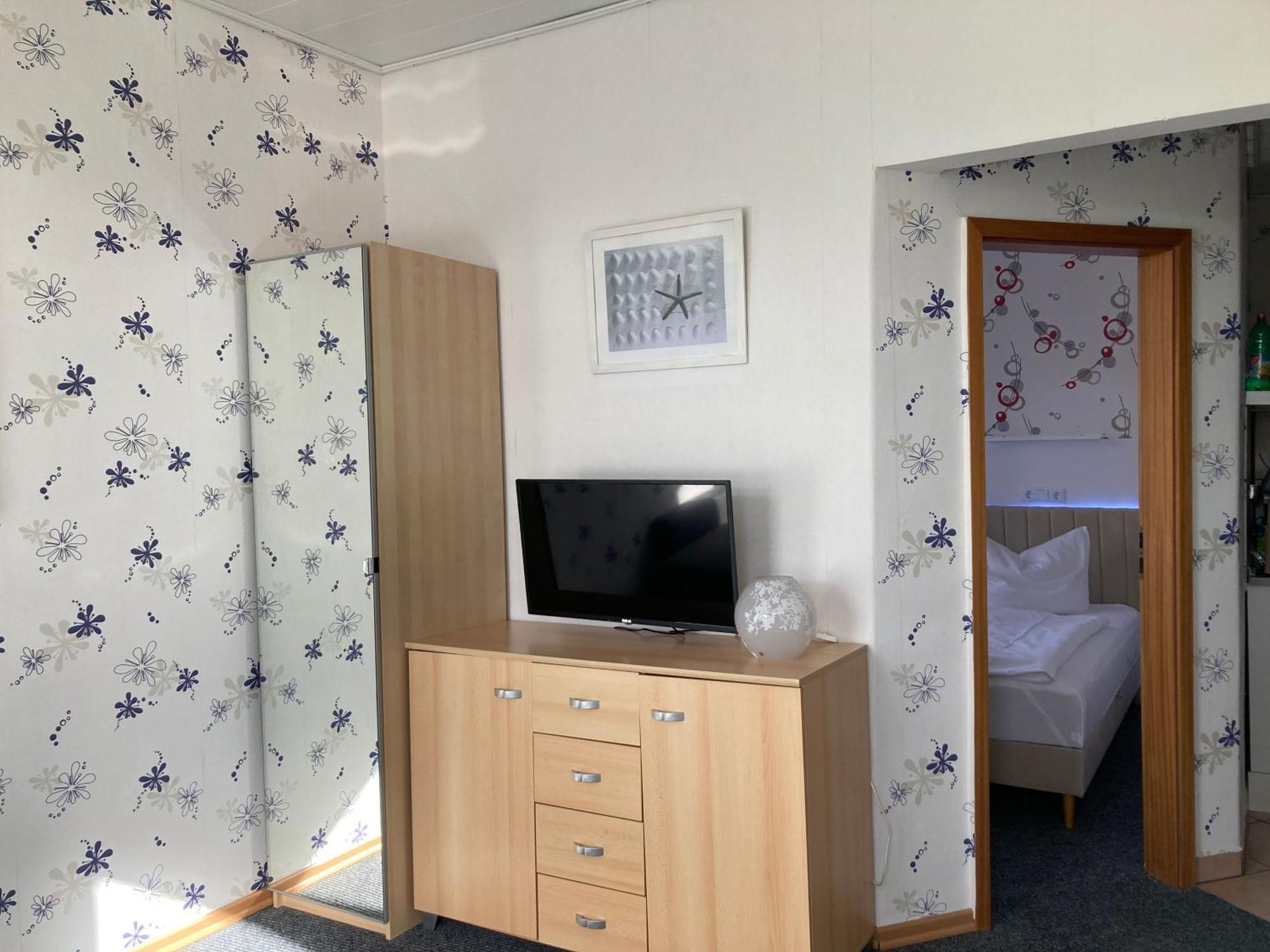 Haus Krabbe Apartments Mit Doppelbetten, Fuer 1-2 Personen, Hunde Kostenfrei Willkommen, Kostenfreier Parkplatz, Zwischen Bremerhaven Und Cuxhaven Gelegen Wremen Eksteriør billede